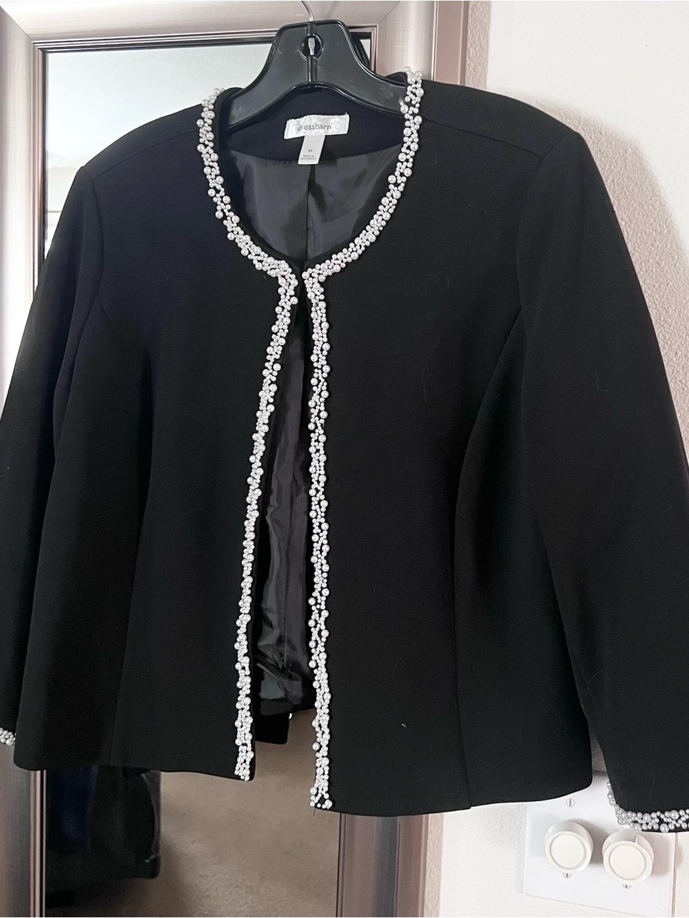 Dreasbarn Sophisticate Black Beaded Trim Jacket Neckline Hook Fully-Lined